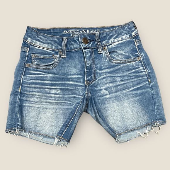 American Eagle Outfitters Pants - American eagle outfitters jean’s shorts size 2